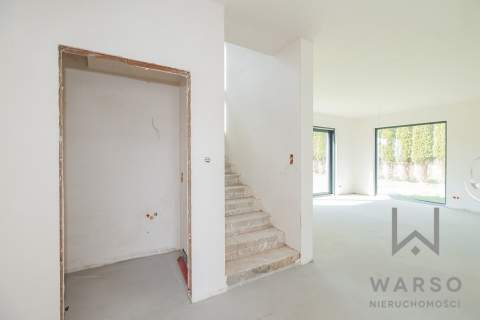 5 pokoi, działka 900m2, duży garaż
