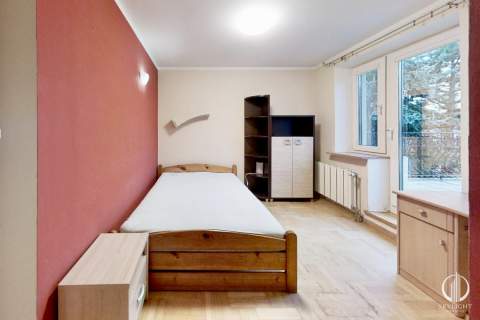 Dom 340 mkw. z dużą działką w Markach