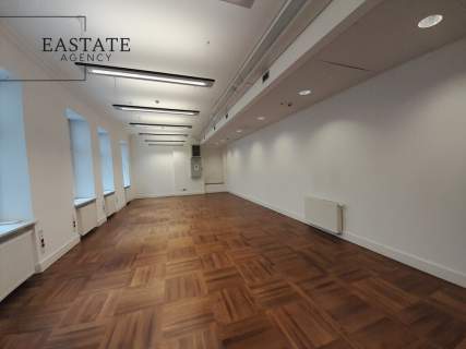 Biura w samym Centrum na przeciwko Pałacu Kultury.