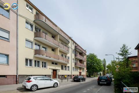 4 pokoje z balkonem i piwnicą blisko centrum 