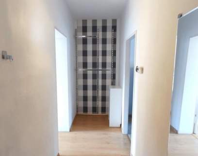 Przestronna kawalerka w centrum - Wallisa 17