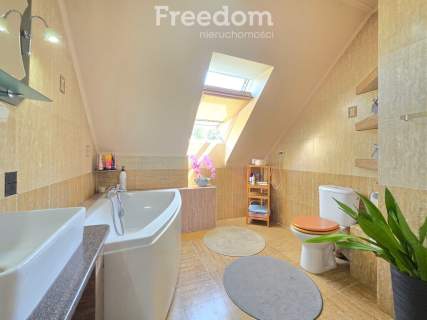 Nowoczesny dom z klimatem, 2000m2,