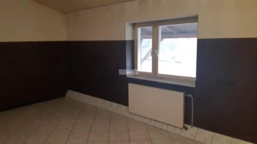 Kobyłka całe piętro o wys. 2,9 m2 pod dzialnosc