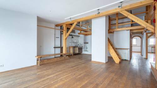 3-POKOJOWE MIESZKANIE Z ANTERSOLĄ I BALKONEM