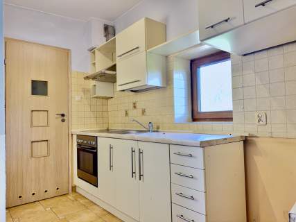 Spokojne mieszkanie na wynajem 28 m2 Hallera Parking