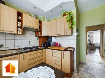 2 pokoje po remoncie parter garaż komórka 9,80 m 