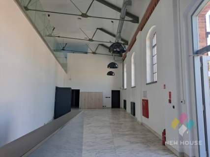 Loft usługowo-biurowy z parkingiem - Koszary Park