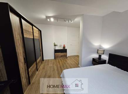 Apartament z prywanym parkingiem i komórką,Bielany