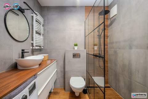 Zadbane 3 pok. z hala garażową