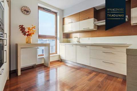 4-pokojowy apartament Sea Towers widok na morze