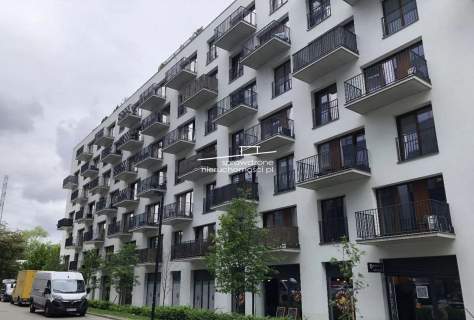 Ksawerów Mokotów lokal na parterze z witrynami, we