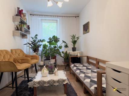 Świetna lokalizacja i układ 3 pokoje 57m2 .