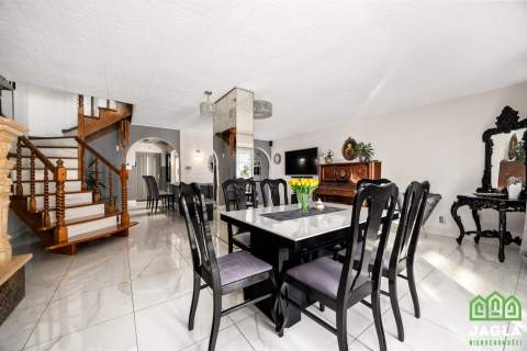 150 m2 Dom z Ogrodem Zimowym i 70 m2 Budynek Gosp.