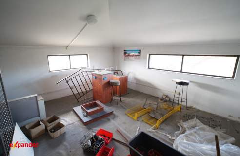 Budynek handlowo-usługowy z magazynem 1300m2,Tyczyn, duża działka