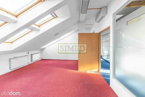 Skosy,widne,recepcja,dostęp24h,parking,winda