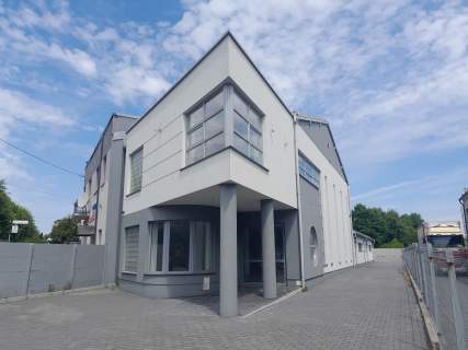 Budynek handlowo-usługowy 492m2 z dużym parkingiem
