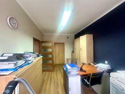 DO WYNAJĘCIA LOKAL BIUROWY W CENTRUM KIELC 30 M2.