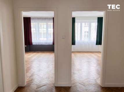 83 m 3 pokoje osobna kuchnia