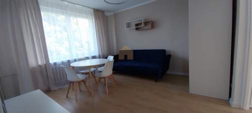 2 pokoje z balkonem