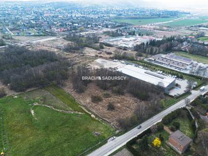 Atrakcyjna nieruchomość usługowa w Brzeziu 1,19 ha
