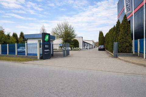 Pomieszczenia magazynowo - biurowe 325m2, Balice