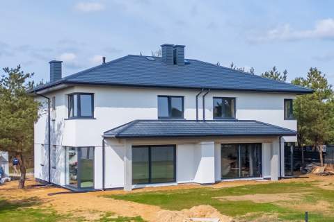 Nowoczesny dom, duży ogród, wysokość parteru 2,92m
