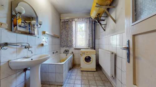 Wolnostojący 135m2 do remontu działka 1269m2 Brzezinka