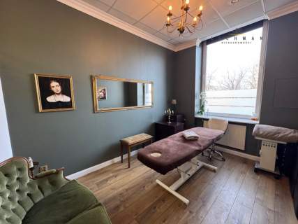 Salon kosmetyczny przy rynku Bałuckim, Łódź