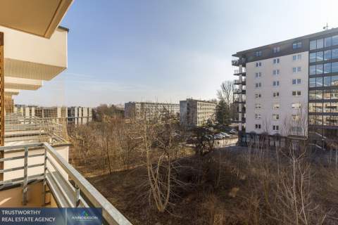Bieńczyce, 56 m2, 3 pokoje, balkon, garaż, tramwaj