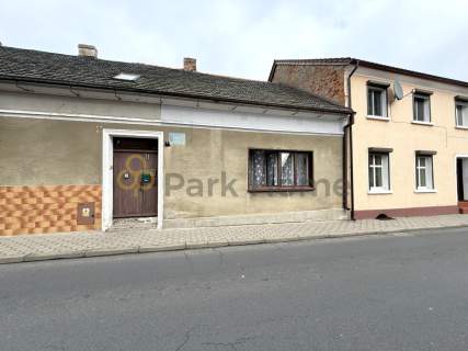 Prawa strona domu do remontu, Dolsk