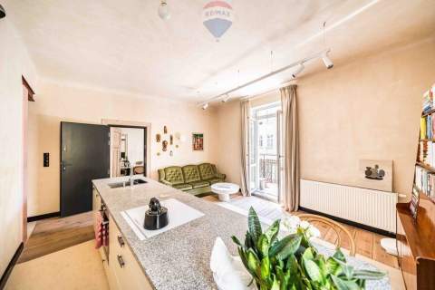 Stylowe mieszkanie biuro kamienica balkon Łazarz