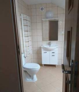 Wynajmę lokal 15m2 na piętrze w Strzyżowie, ul. 1 Maja 3