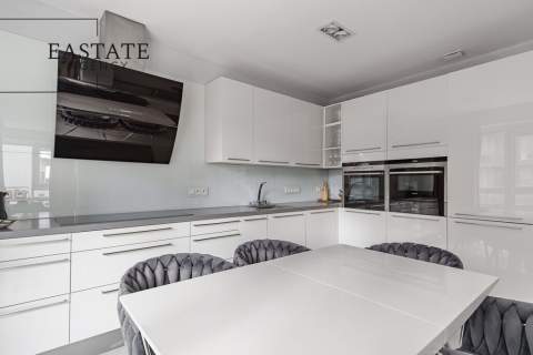 Apartament z panoramą centrum Warszawy
