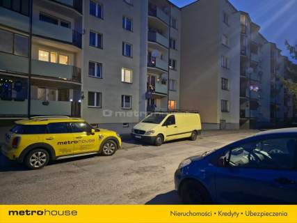 Przestronne 3- pokojowe mieszkanie z balkonem 
