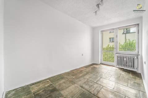 Przestronne M4 balkon