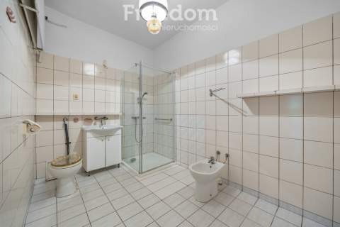 Dom do remontu w podmiejskim klimacie
