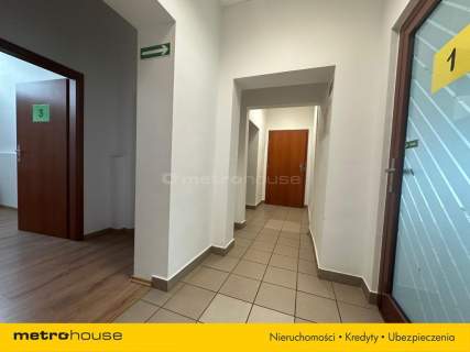 Lokal 133 m / parking / ciąg pieszy