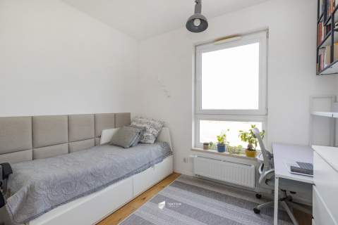 3 pokoje dwustronne duży balkon garaż