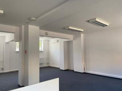 parter biurowca 146 m2 Grunwald parking