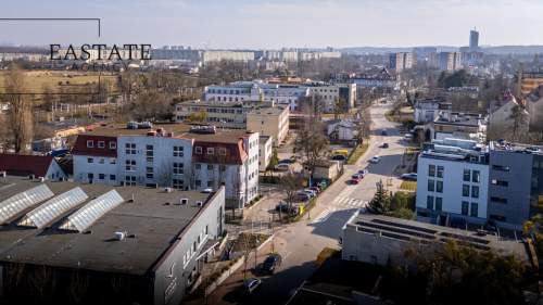 22m2 Biura, Winda, Blisko SKM, Parking