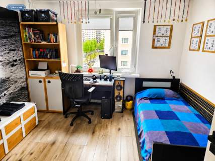 Północ, 2 pokoje, duży balkon, widok na las