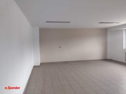 Magazyn i biura 2000 m2 plac utwardzony 70 ar