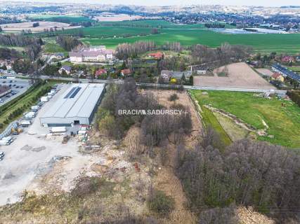 Atrakcyjna nieruchomość usługowa w Brzeziu 1,19 ha