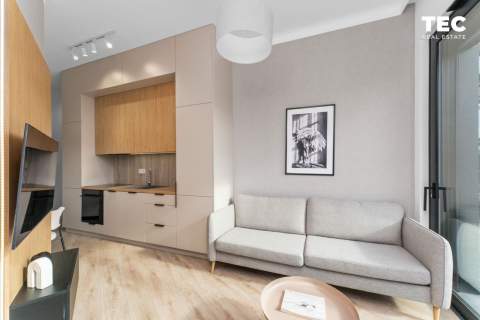 Duży ogród 50 m2, Wykończone i wyposażone