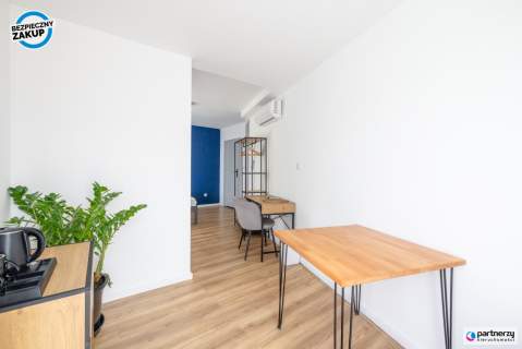 2-letni budynek w centrum Małego Kacka