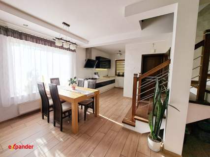 Piękna szeregówka, działka 3,65ar, Dworzysko