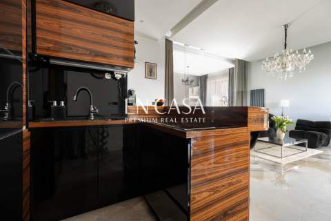 Apartament na Żoliborzu z pięknym ogrodem