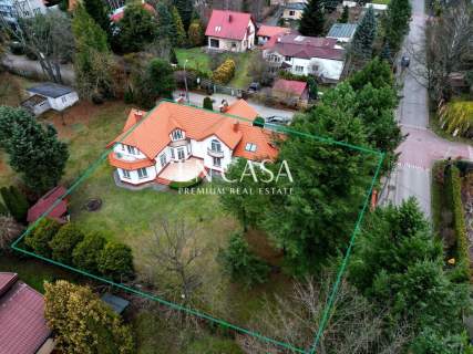 Miejska willa 400m2 w Komorowie