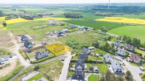 Nowoczesny dom z dużą działką w Marcelinie