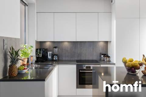 Przestronny apartament na ostatnim piętrze 